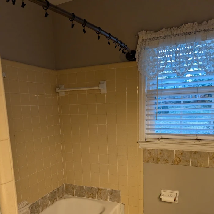 Carolina Bath LLC project photo from Alita Borquez's review